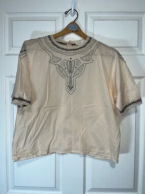 THE GREAT. Cream Top with Black Logo Detail